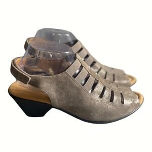 Comfortiva Women’s Faye Smoke Foil Suede Grey Comfort Heeled Sandals Size-10M